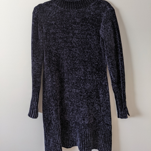 Dynamite Navy key hole sweater dress - Picture 2 of 2
